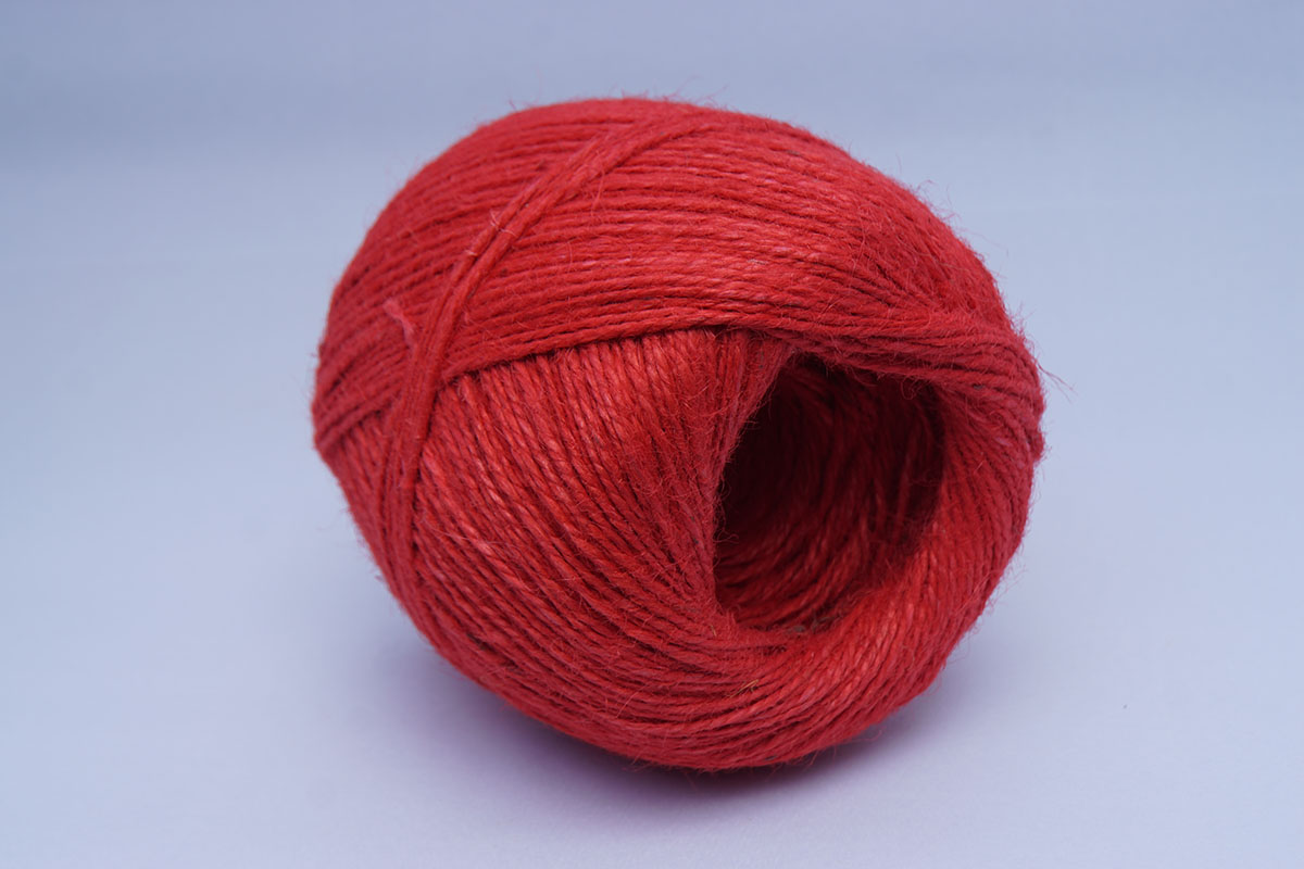 Ficelle en jute 2/1500 - boules 500 gr  rouge