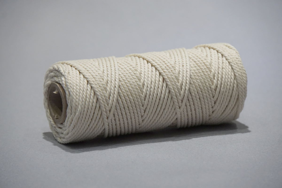 Ficelle en coton &oslash;2 mm. - bobines 200 gr.   &eacute;cru