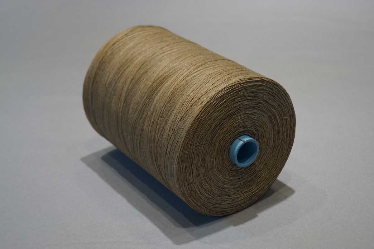 Vlastouw L. 2/96 - bobijnen 2000 gr.  